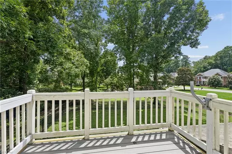 Exterior - 20711 Creekside Dr, Smithfield, VA 23430 photo 3 of 7