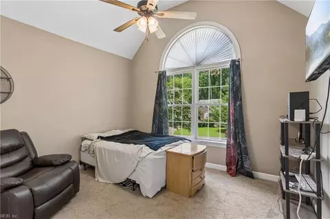 Bedroom - 20711 Creekside Dr, Smithfield, VA 23430 photo 4 of 4