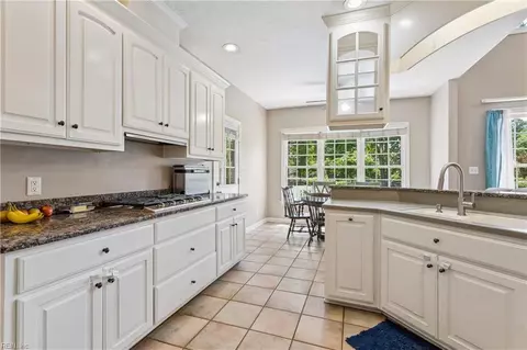 Kitchen - 20711 Creekside Dr, Smithfield, VA 23430 photo 3 of 3