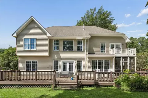 Exterior - 20711 Creekside Dr, Smithfield, VA 23430 photo 6 of 7