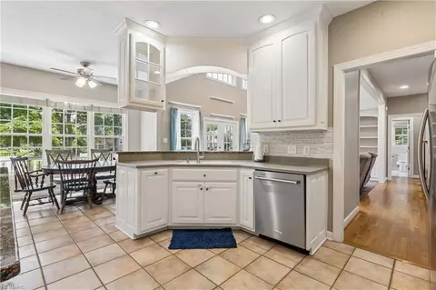 Kitchen - 20711 Creekside Dr, Smithfield, VA 23430 photo 1 of 3