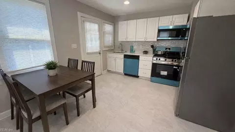 136 Mapleshade Ave, Norfolk, VA 23505 photo 4