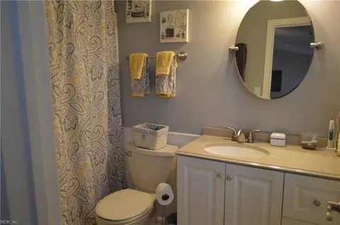 Bath - 940 Saddleback Trail Rd, Chesapeake, VA 23322 photo 1 of 2