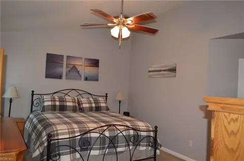 Bedroom - 940 Saddleback Trail Rd, Chesapeake, VA 23322 photo 2 of 4