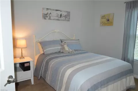 Bedroom - 940 Saddleback Trail Rd, Chesapeake, VA 23322 photo 4 of 4