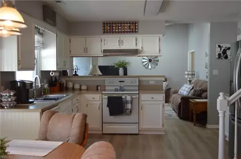 Kitchen - 940 Saddleback Trail Rd, Chesapeake, VA 23322 photo 1 of 1