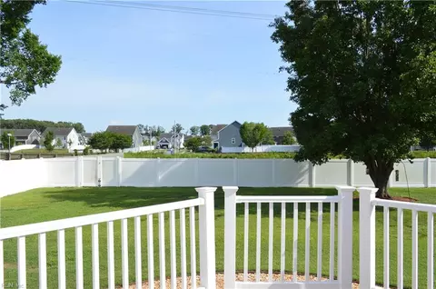 Exterior - 940 Saddleback Trail Rd, Chesapeake, VA 23322 photo 5 of 5