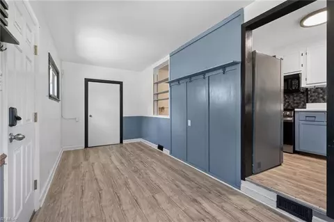 Entry Way - 4710 Lind St, Norfolk, VA 23513 photo 2 of 5