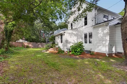 Exterior - 1103 Blair Ave, Hampton, VA 23661 photo 10 of 12