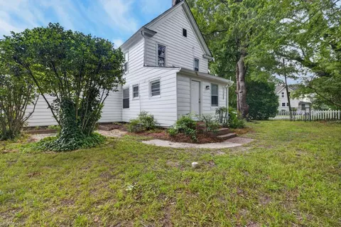Exterior - 1103 Blair Ave, Hampton, VA 23661 photo 7 of 12