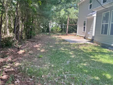 Exterior - 2147 Redgate Dr, Suffolk, VA 23434 photo 7 of 9