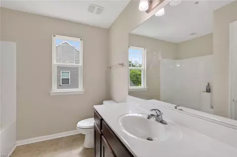 Bath - 2147 Redgate Dr, Suffolk, VA 23434 photo 3 of 3