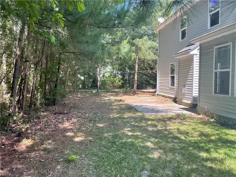 Exterior - 2147 Redgate Dr, Suffolk, VA 23434 photo 8 of 9