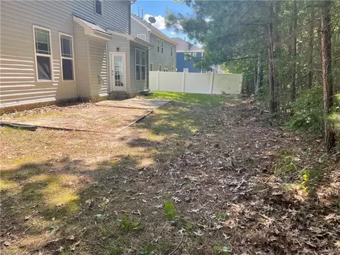 Exterior - 2147 Redgate Dr, Suffolk, VA 23434 photo 6 of 9