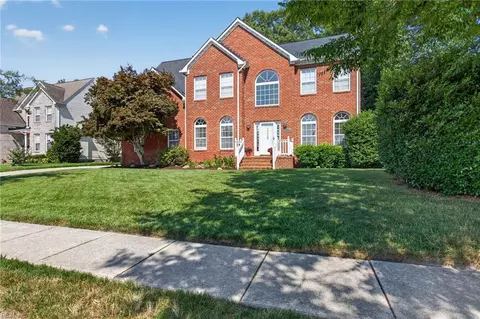 2113 Bierce Dr, Virginia Beach, VA 23454