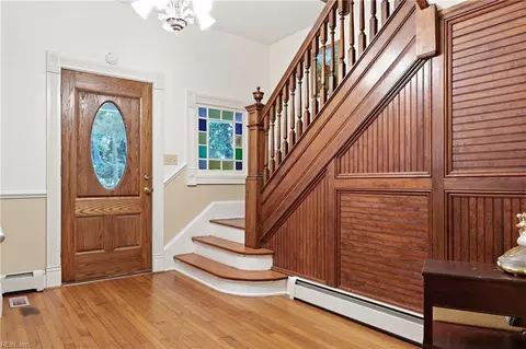 Entry Way - 34079 Seaside Rd, Painter, VA 23420 photo 1 of 1