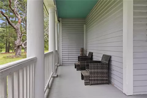 Exterior - 34079 Seaside Rd, Painter, VA 23420 photo 3 of 5