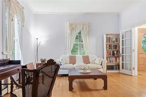 Living - 34079 Seaside Rd, Painter, VA 23420 photo 1 of 2