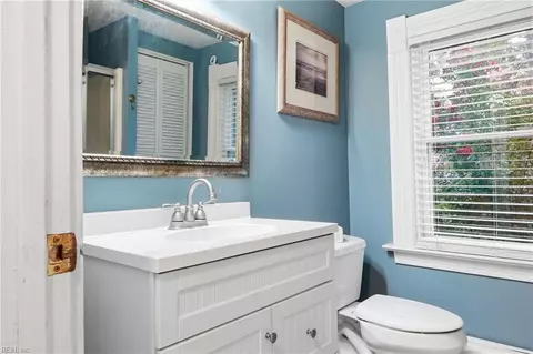 Bath - 34079 Seaside Rd, Painter, VA 23420 photo 1 of 5