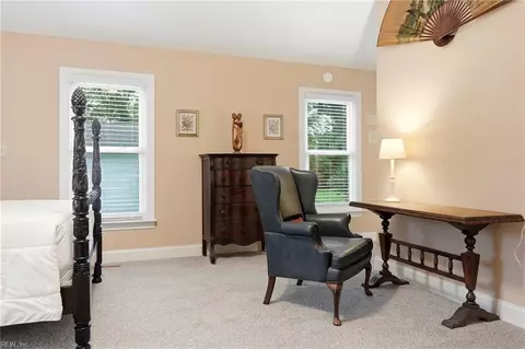 Bedroom - 34079 Seaside Rd, Painter, VA 23420 photo 2 of 7