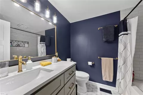 Bath - 1908 Benefit Rd, Chesapeake, VA 23322 photo 6 of 7