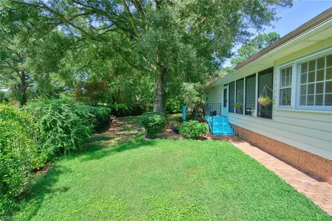 Exterior - 341 Wrexham Ct, Hampton, VA 23669 photo 7 of 8