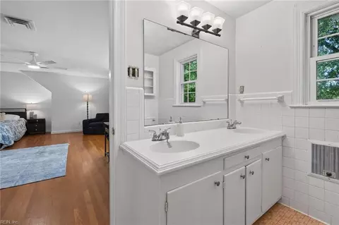 Bath - 341 Wrexham Ct, Hampton, VA 23669 photo 5 of 5