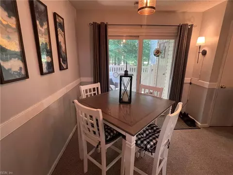 Dining - 5 Salt Marsh Quay Quay #5A, Hampton, VA 23666 photo 1 of 2