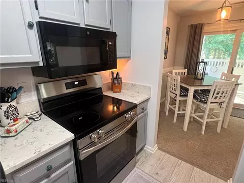 Kitchen - 5 Salt Marsh Quay Quay #5A, Hampton, VA 23666 photo 4 of 4