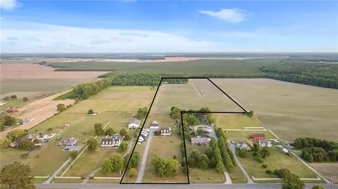 509 Ballahack Rd, Chesapeake, VA 23322