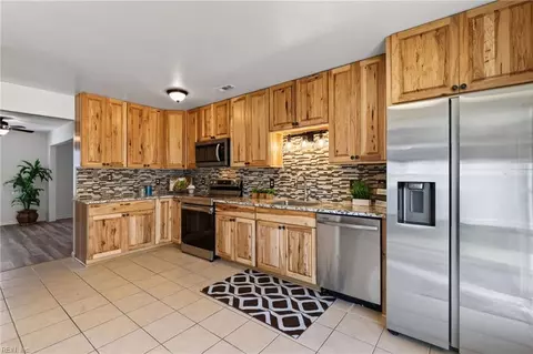 3441 Forest Glen Rd, Virginia Beach, VA 23452