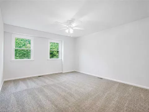 Bedroom - 33 Edgemont Dr, Hampton, VA 23666 photo 1 of 4