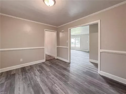 Entry Way - 2948 Tyre Neck Rd, Chesapeake, VA 23321 photo 2 of 2
