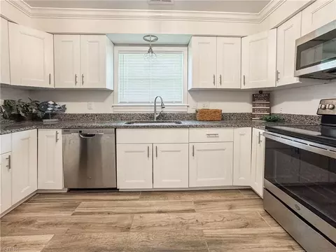Kitchen - 2948 Tyre Neck Rd, Chesapeake, VA 23321 photo 3 of 3