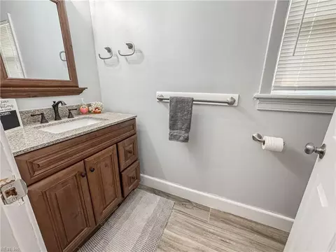 Bath - 2948 Tyre Neck Rd, Chesapeake, VA 23321 photo 1 of 4