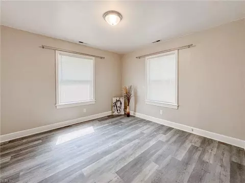 Bedroom - 2948 Tyre Neck Rd, Chesapeake, VA 23321 photo 4 of 4