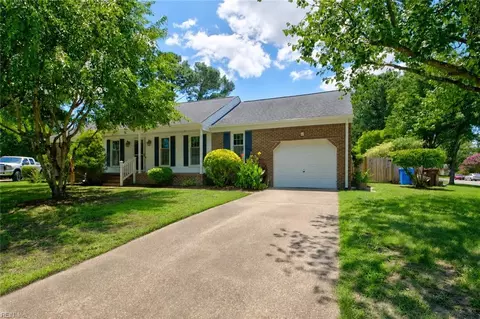 403 Caravelle Ct N, Chesapeake, VA 23322
