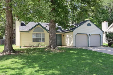 207 Windy Ridge Ln, Newport News, VA 23602
