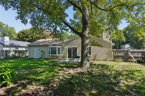 Exterior - 9 Westmont Dr, Hampton, VA 23666 photo 3 of 8