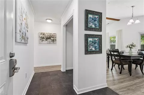 Entry Way - 9 Westmont Dr, Hampton, VA 23666 photo 1 of 2