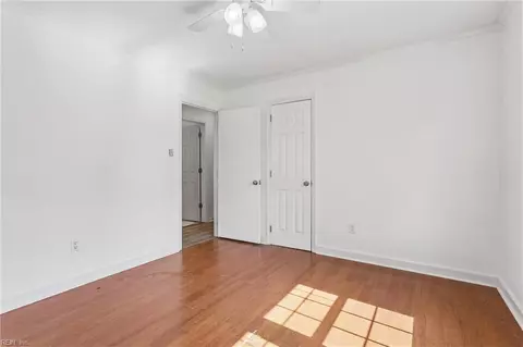 Bedroom - 9 Westmont Dr, Hampton, VA 23666 photo 2 of 6