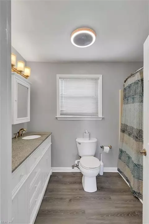 Bath - 1048 E Ocean View Ave, Norfolk, VA 23503 photo 1 of 6