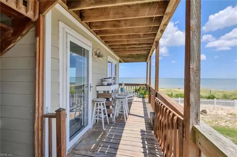 Exterior - 1048 E Ocean View Ave, Norfolk, VA 23503 photo 4 of 7