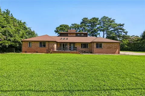100 Snead Fairway, Portsmouth, VA 23701