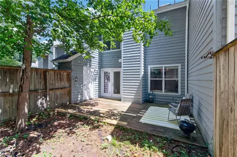 Exterior - 69 Madison Chse Chase, Hampton, VA 23666 photo 4 of 4
