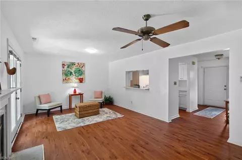 Living - 69 Madison Chse Chase, Hampton, VA 23666 photo 3 of 5