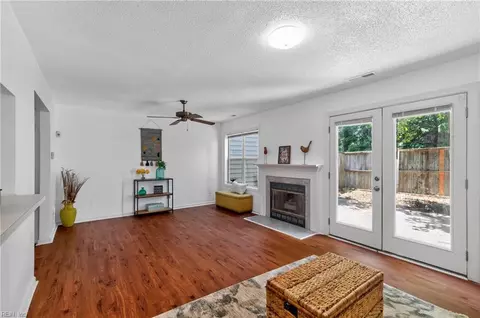 Living - 69 Madison Chse Chase, Hampton, VA 23666 photo 5 of 5