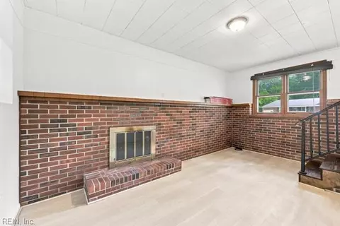 Living - 5812 Beechwalk Dr, Virginia Beach, VA 23464 photo 3 of 3