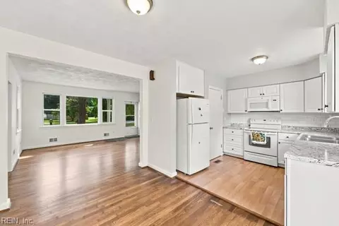 Kitchen - 5812 Beechwalk Dr, Virginia Beach, VA 23464 photo 3 of 3