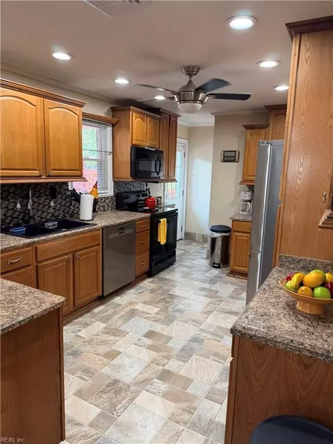 Kitchen - 2970 Murray Ave, Norfolk, VA 23518 photo 1 of 2